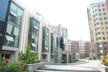 鸿城西域小区